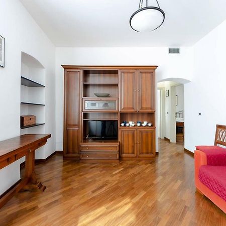 Joivy Apartment For 4 Near The Port Of Genoa Exterior photo