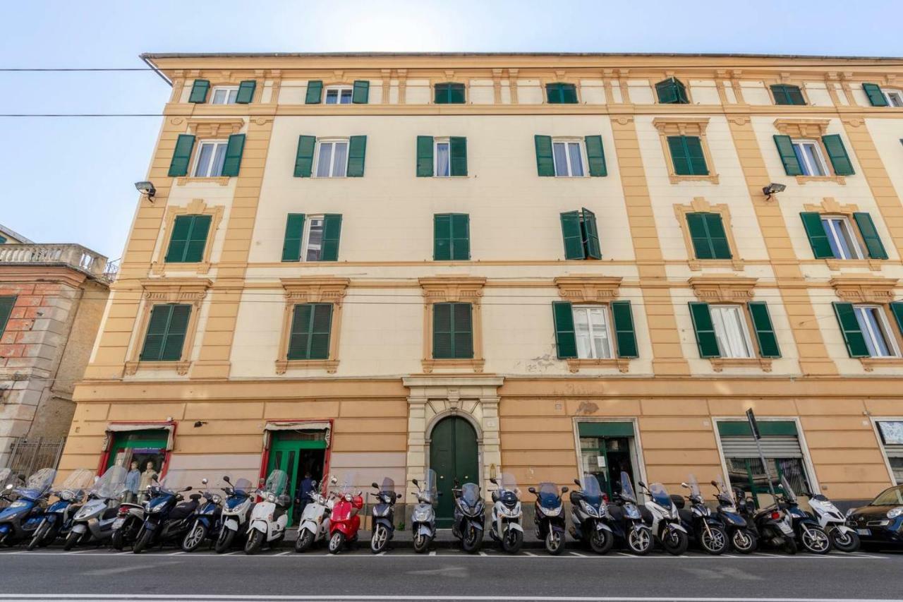 Joivy Apartment For 4 Near The Port Of Genoa Exterior photo