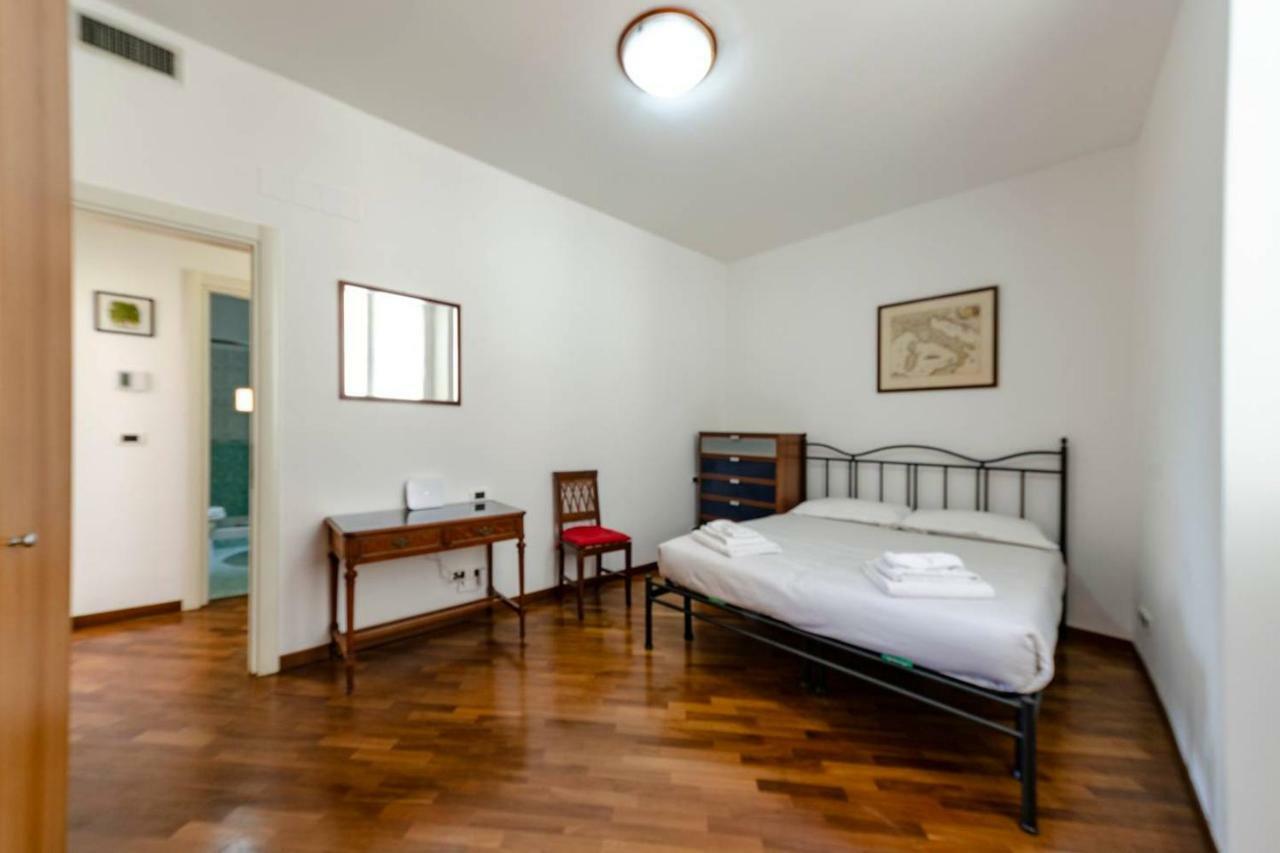 Joivy Apartment For 4 Near The Port Of Genoa Exterior photo