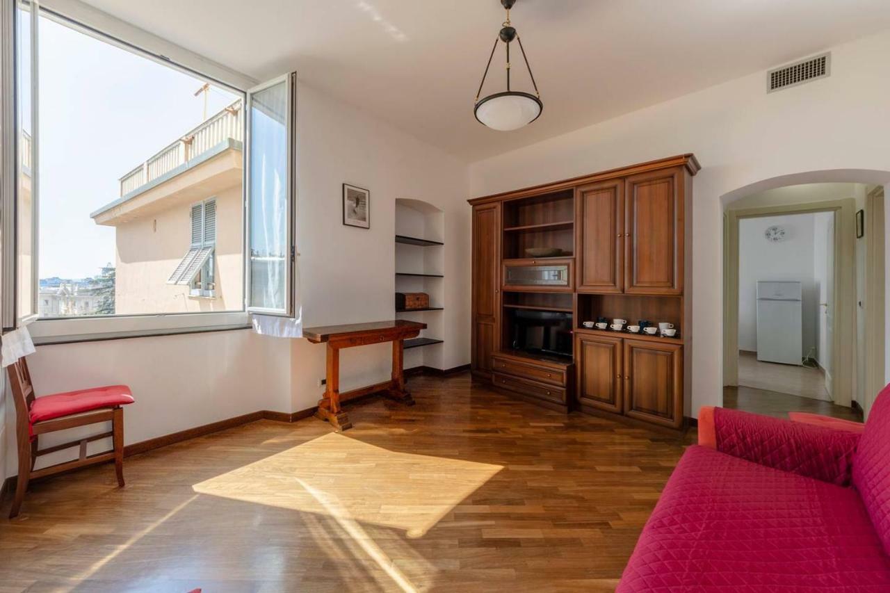 Joivy Apartment For 4 Near The Port Of Genoa Exterior photo