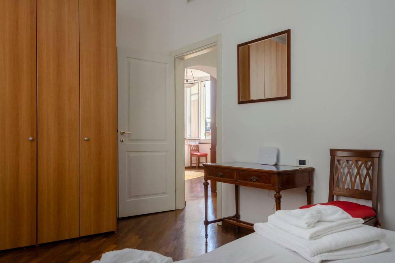 Joivy Apartment For 4 Near The Port Of Genoa Exterior photo